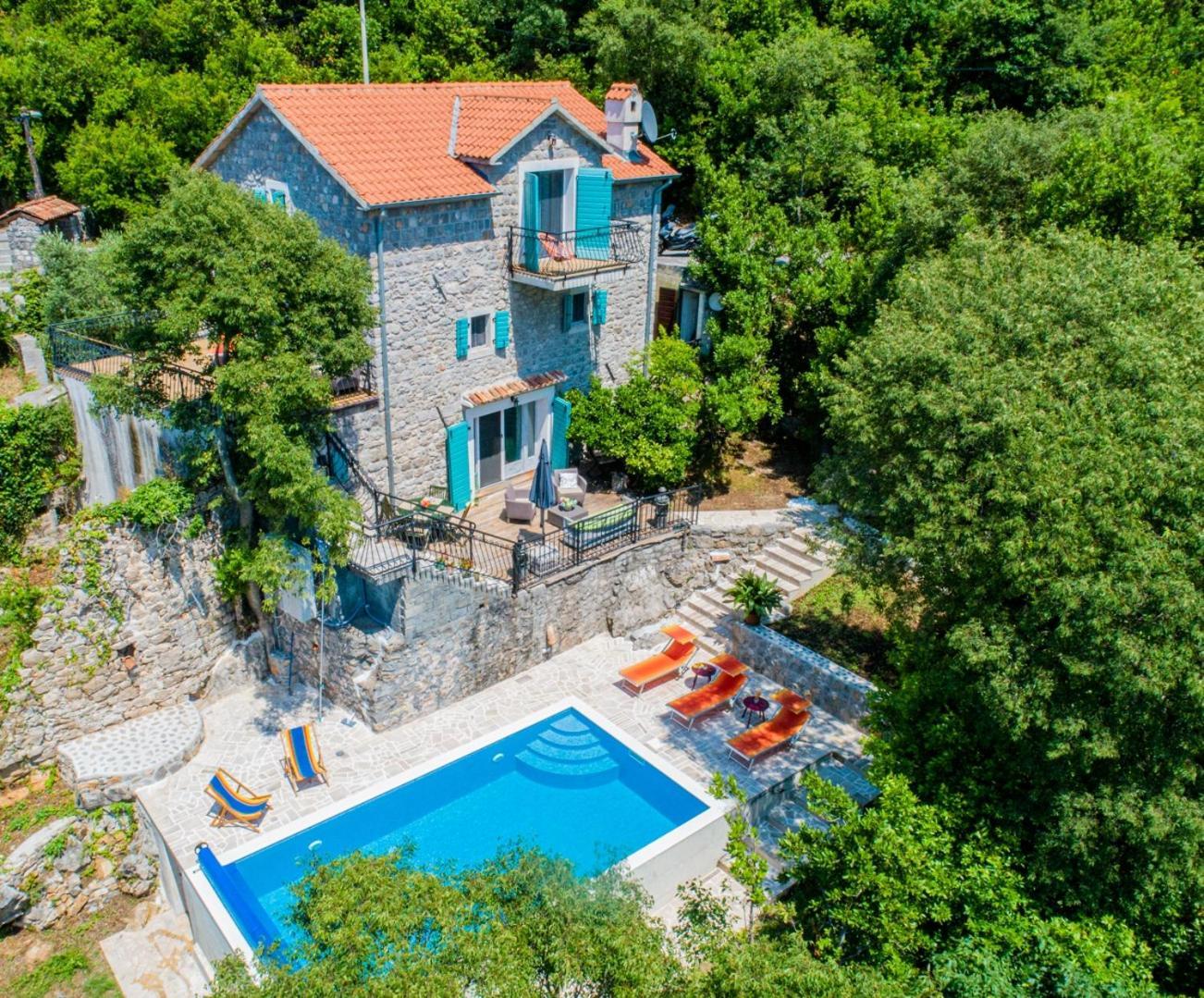 Villa Toscana With A Pool Tivat Exteriér fotografie