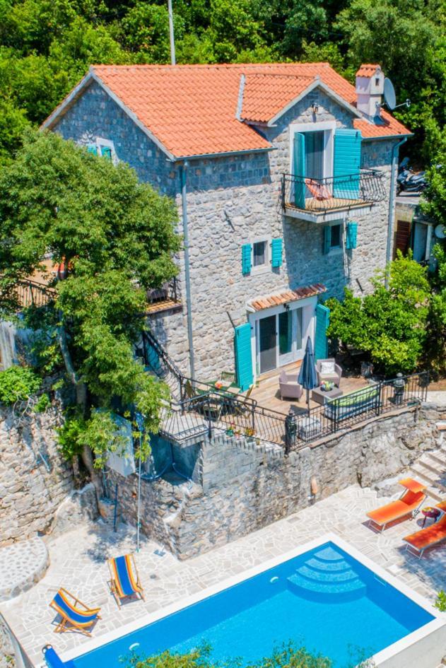 Villa Toscana With A Pool Tivat Exteriér fotografie